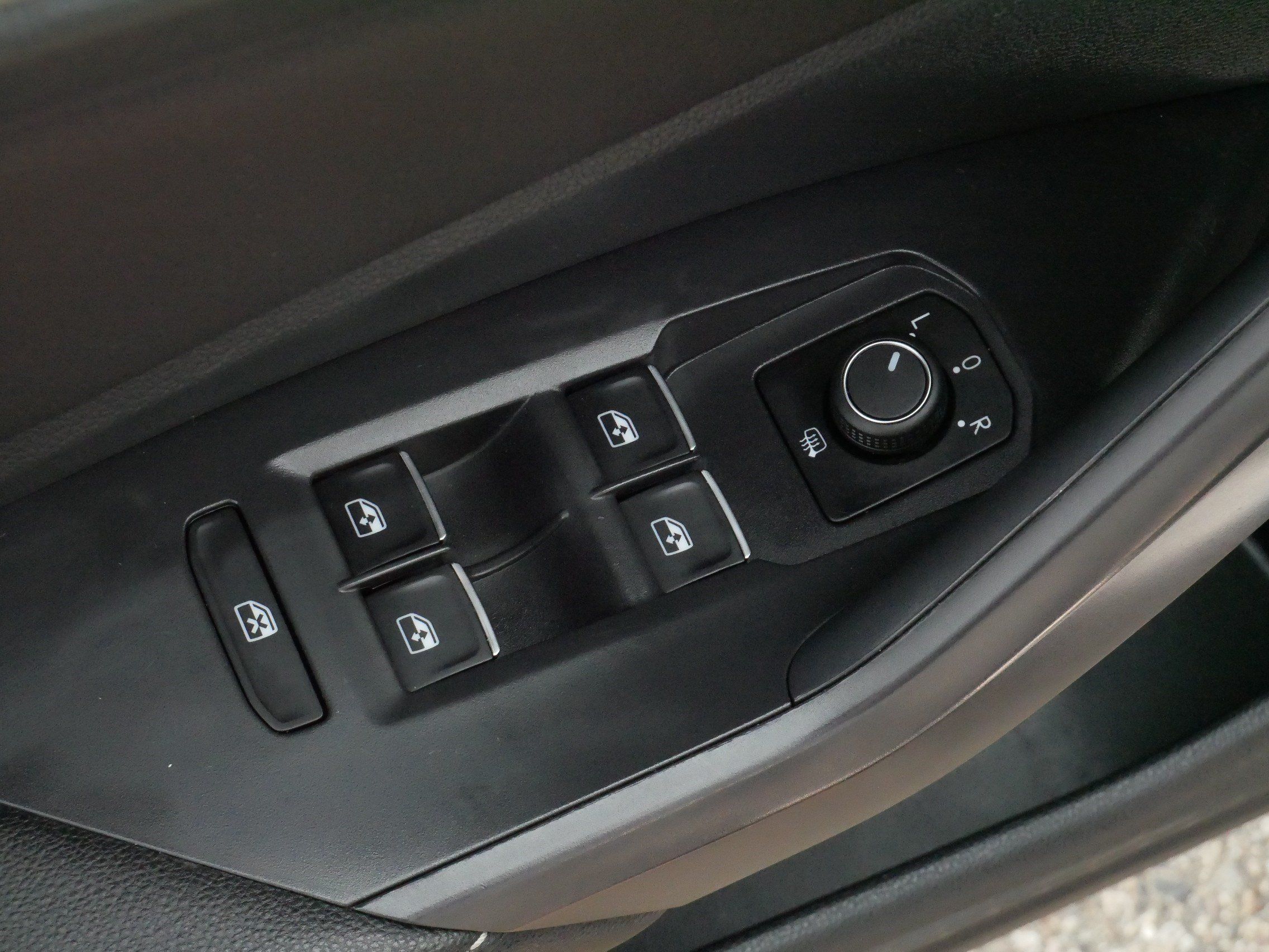 Certified 2024 Volkswagen Jetta Sport FWD image 19