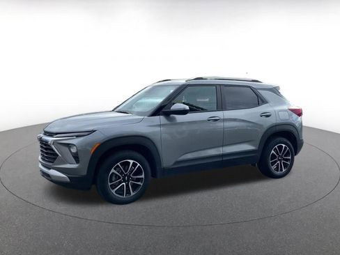 Used 2025 Chevrolet TrailBlazer LT image 8