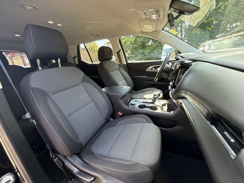 Used 2021 Chevrolet Traverse LT AWD/4WD image 24