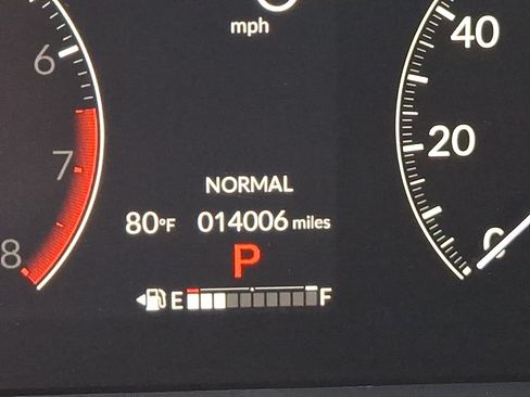 Used 2025 Honda Pilot Sport image 20