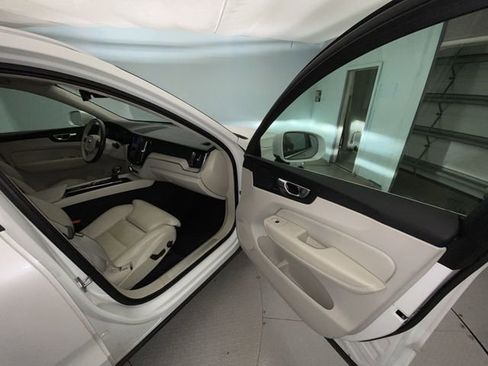 Used 2021 Volvo XC60 T5 Inscription w/ Advanced Package AWD/4WD image 25