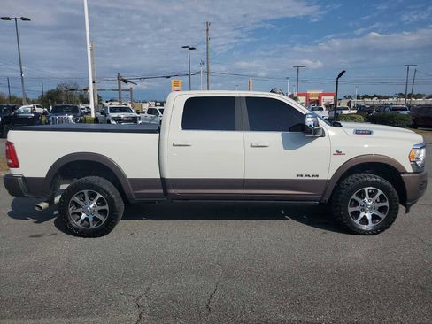 Used 2024 RAM 2500 Limited image 7