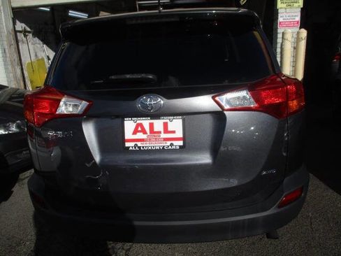 Used 2015 Toyota RAV4 LE image 3