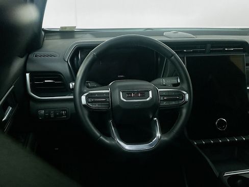 Used 2025 GMC Terrain Elevation image 18