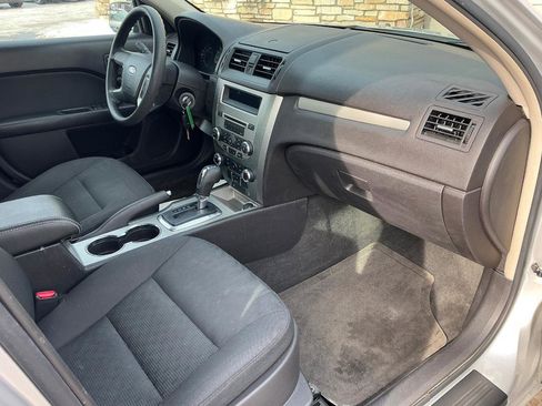 Used 2011 Ford Fusion SE image 9