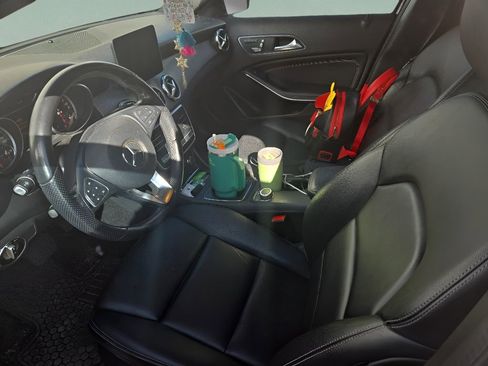 Used 2019 Mercedes-Benz GLA 250 4MATIC image 9