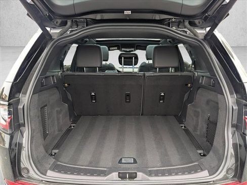 Used 2024 Land Rover Discovery Sport Dynamic SE image 6