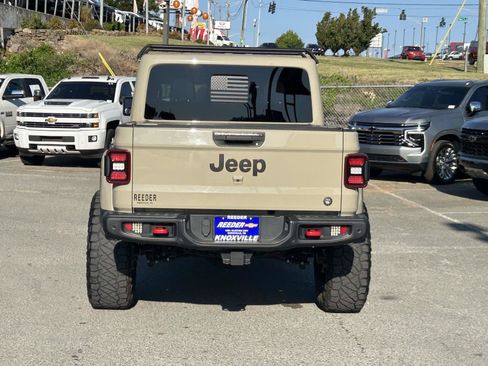 Used 2020 Jeep Gladiator Rubicon AWD/4WD image 6
