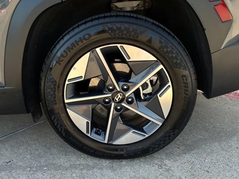 Used 2026 Hyundai Tucson SEL FWD image 9
