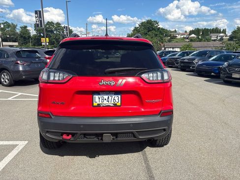 Used 2019 Jeep Cherokee Trailhawk w/ Cold Weather Group AWD/4WD image 6