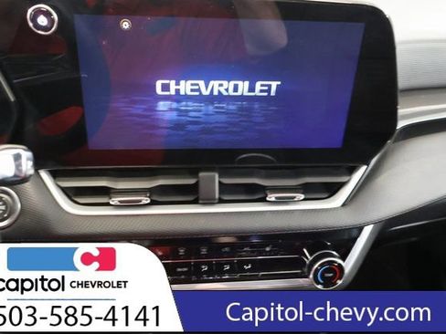 Used 2025 Chevrolet Equinox LT image 18