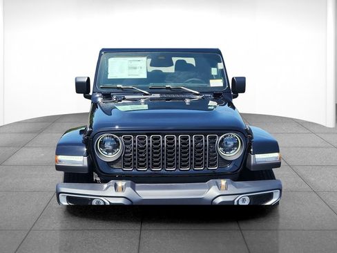 New 2026 Jeep Gladiator Sport AWD/4WD image 2