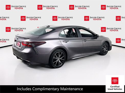Used 2024 Toyota Camry SE FWD image 5