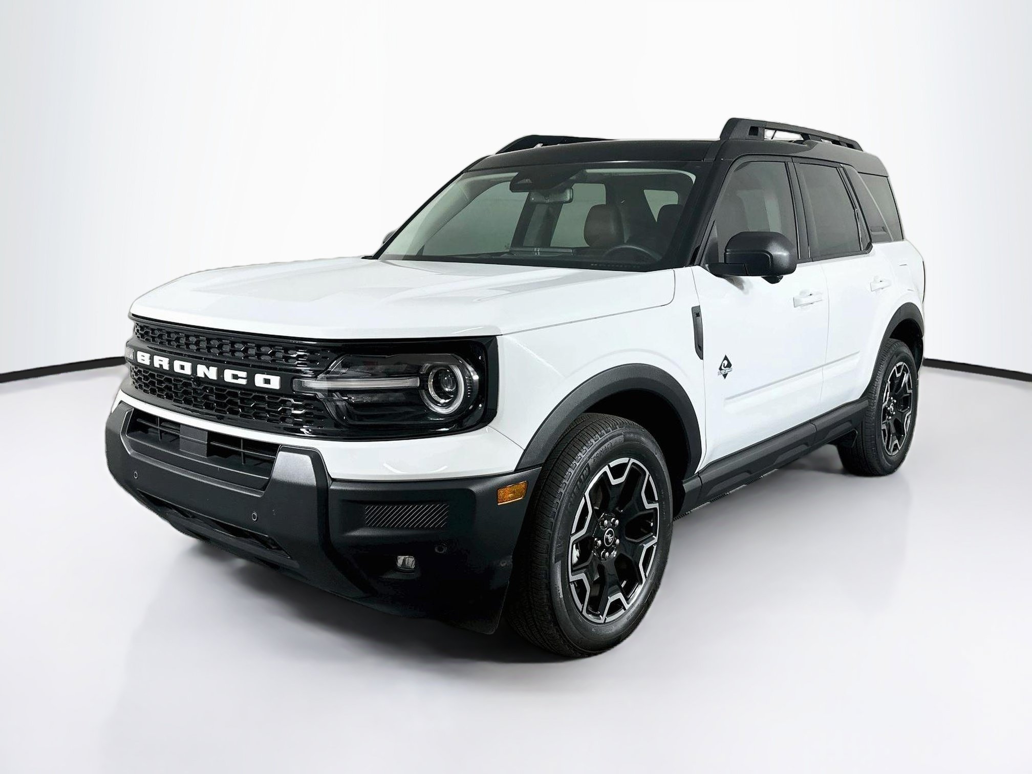 Used 2025 Ford Bronco Sport Outer Banks w/ Outer Banks Tech Package+ AWD/4WD image 3