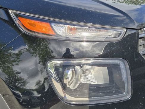 Used 2021 Hyundai Venue SEL image 11