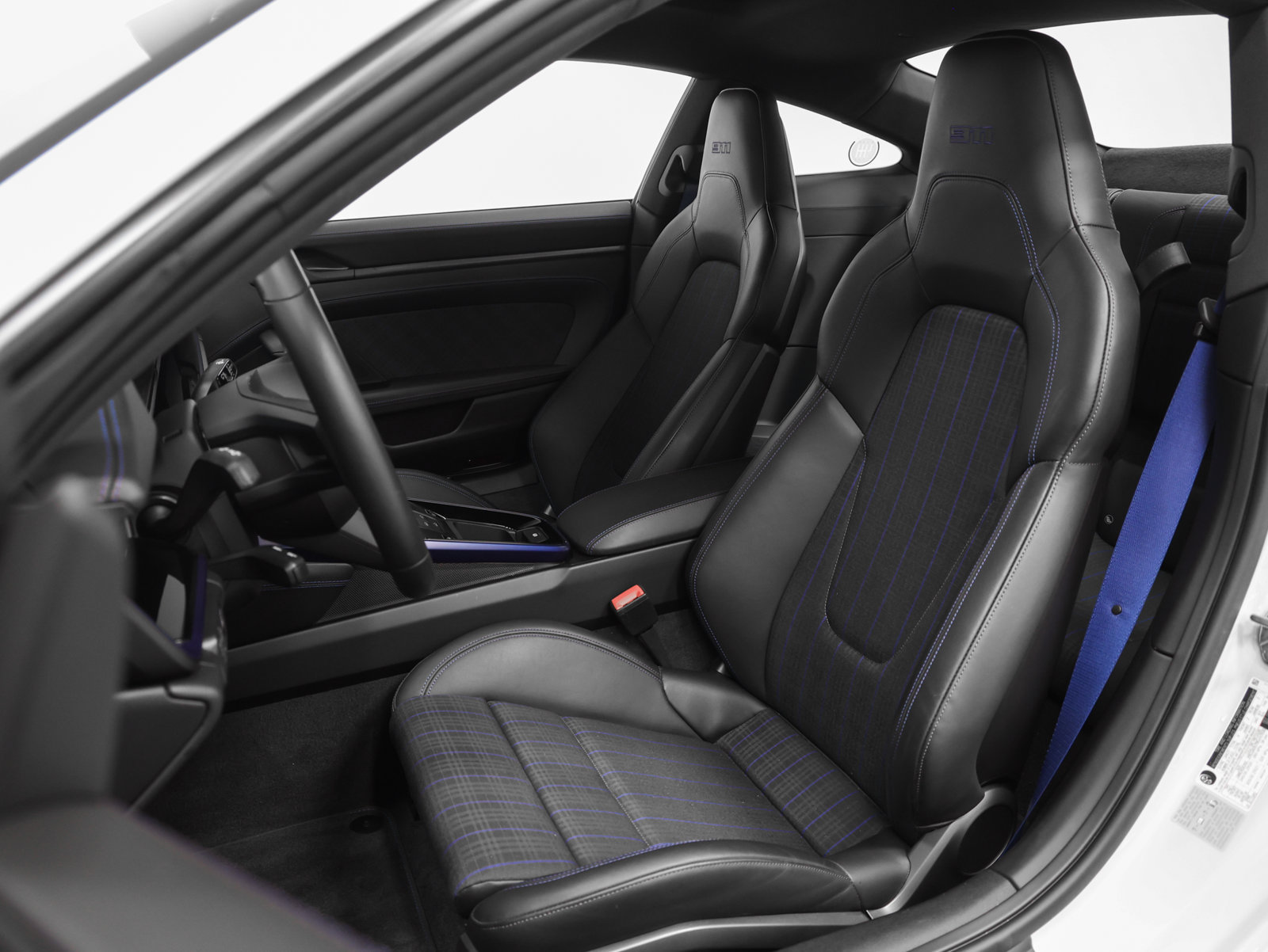 Certified 2025 Porsche 911 Carrera T RWD image 49