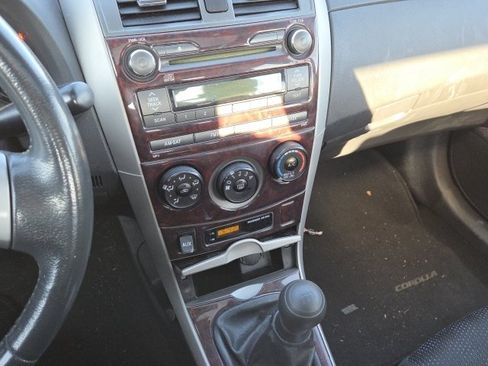 Used 2010 Toyota Corolla S image 17