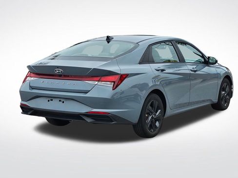 Used 2023 Hyundai Elantra SEL image 22