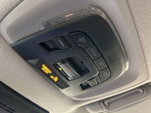 Used 2024 Toyota Corolla Cross XLE w/ Convenience Package image 29