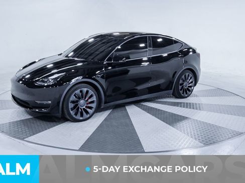 Used 2023 Tesla Model Y Performance image 3