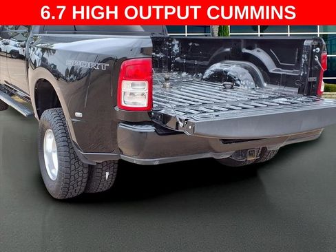 Used 2024 RAM 3500 Big Horn w/ Sport Appearance Package image 29