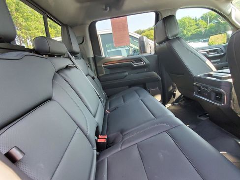 Used 2024 GMC Sierra 1500 Denali w/ Technology Package AWD/4WD image 6