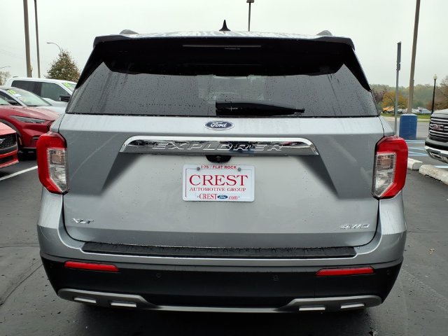 Used 2022 Ford Explorer XLT w/ Equipment Group 202A AWD/4WD image 5