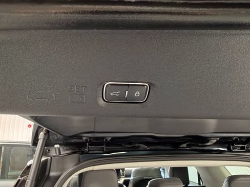 Used 2025 Ford Expedition Active AWD/4WD image 32