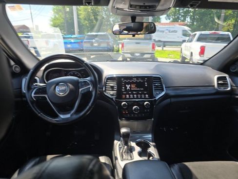 Used 2021 Jeep Grand Cherokee Laredo X image 19