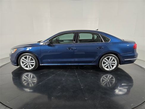 Used 2019 Volkswagen Passat 2.0T Wolfsburg w/ Wheels & Sunroof Package image 3