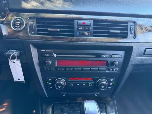 Used 2009 BMW 328i Convertible image 13