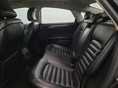 Used 2019 Ford Fusion SEL FWD image 18