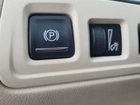 Certified 2022 Cadillac XT6 Premium Luxury image 43