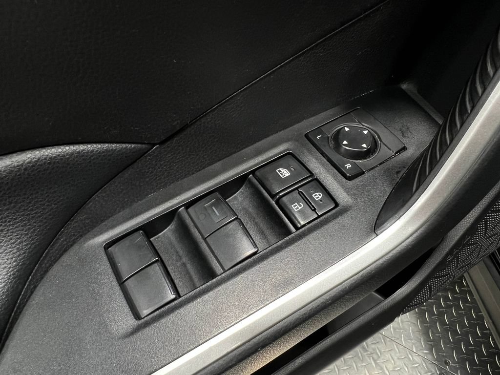 Used 2020 Toyota RAV4 XLE AWD/4WD image 15