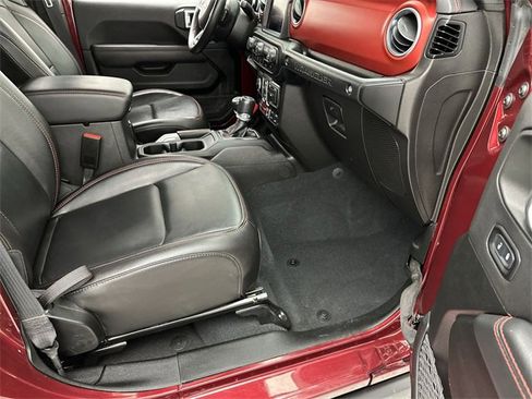 Used 2022 Jeep Wrangler Unlimited Rubicon w/ Xtreme Recon 35" Tire Package image 24