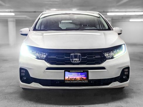 Used 2025 Honda Odyssey Touring image 11