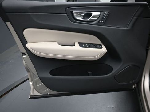 New 2026 Volvo XC60 B5 Plus w/ Protection Package Premier image 20