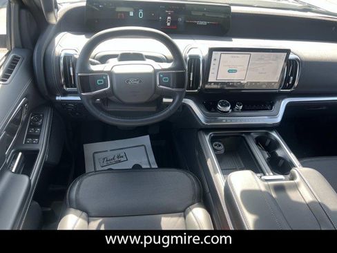 New 2026 Ford Expedition Max Platinum image 17