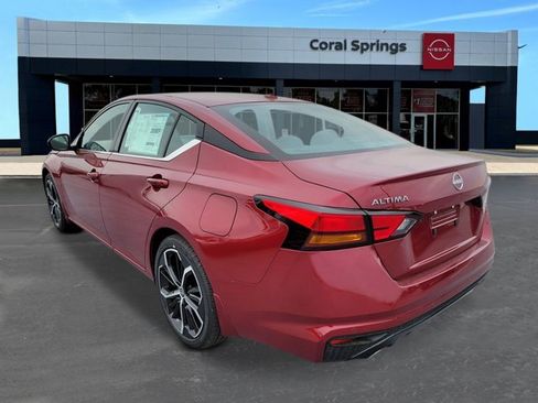 New 2025 Nissan Altima 2.5 SR w/ SR Premium Package image 3