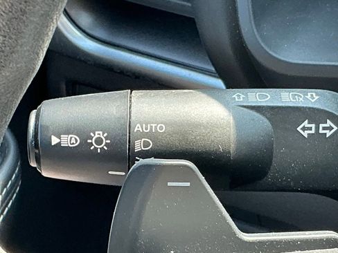 Used 2023 Nissan Rogue SV FWD image 11