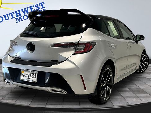 Used 2020 Toyota Corolla XSE FWD image 7