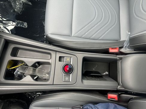 New 2026 Volkswagen Tiguan SE image 12