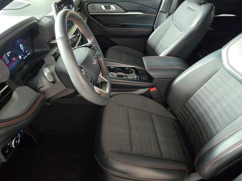 Used 2025 Ford Explorer ST-Line RWD image 16