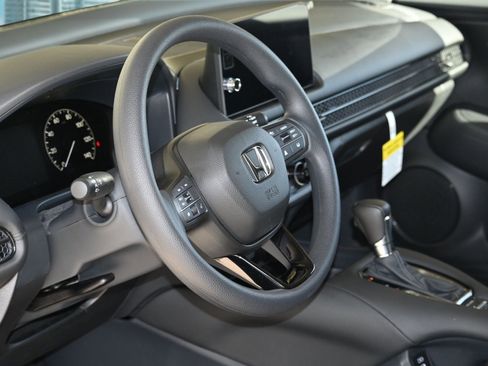 New 2026 Honda HR-V LX image 14