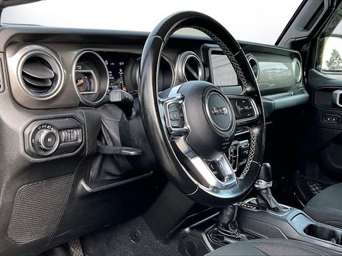 Certified 2020 Jeep Wrangler Unlimited Sahara image 17