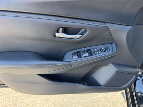 Used 2024 Nissan Sentra SV FWD image 15