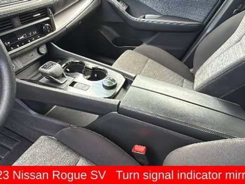 Used 2023 Nissan Rogue SV AWD/4WD image 13