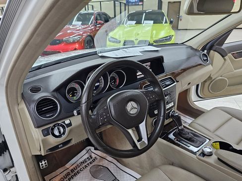 Used 2013 Mercedes-Benz C 300 Sport image 18