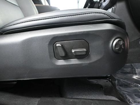 Used 2025 Jeep Wrangler Unlimited Sahara w/ Technology Group AWD/4WD image 44