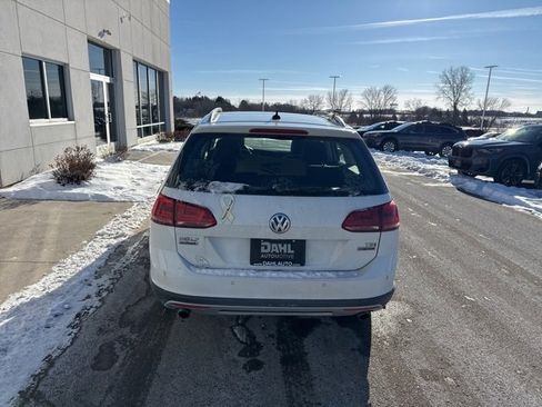 Used 2017 Volkswagen Golf Alltrack SE image 14